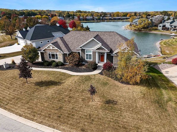 1655 E Sonata Dr, Green Bay, WI 54311