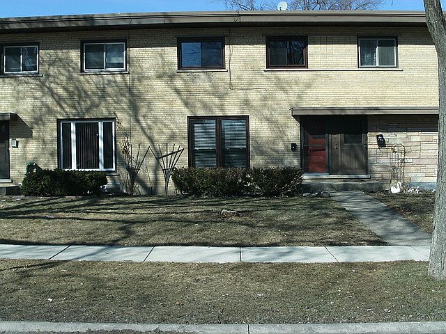 1st image of 124 E Highland Ave