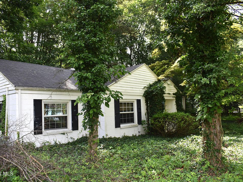 1st image of 2106 Grecourt Dr
