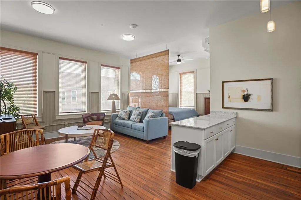 127-H W Evans St — Photo 3