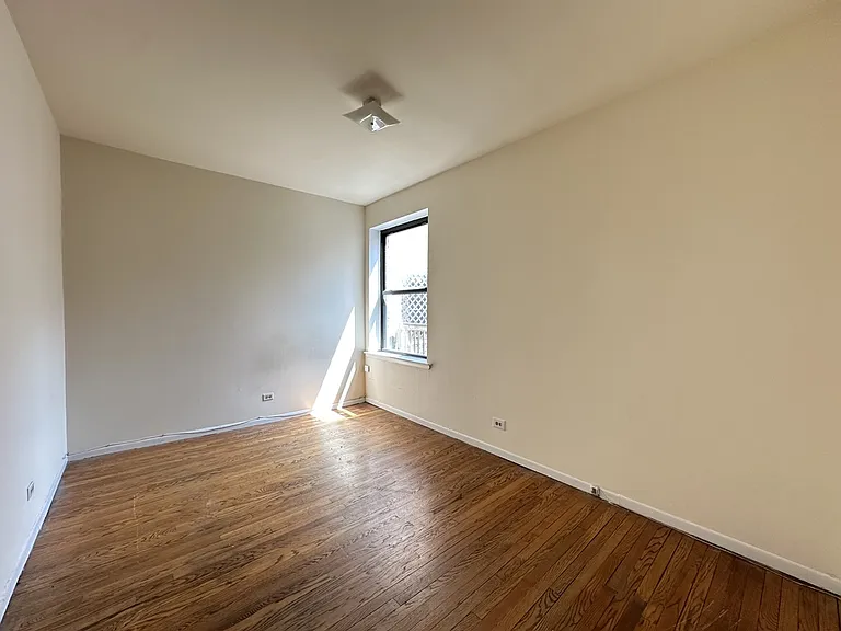 3147 W Medill Ave #4 — Photo 13