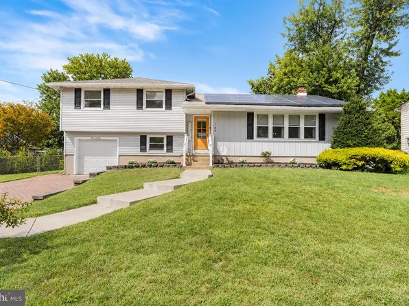 1104 Essex Ave, Voorhees, NJ 08043
