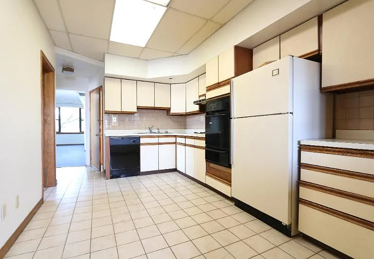 1424 W Flournoy St #3 — Photo 5