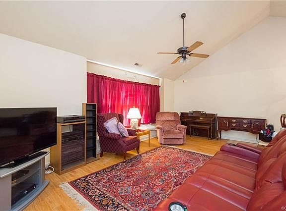 4th image of 7830 Camolin Ct