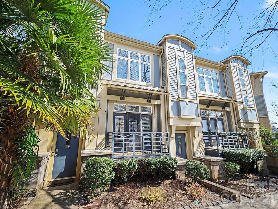 1st image of 906 Garden District Dr