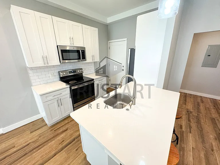 1712 N Marshall St #1 — Photo 1