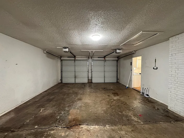 4425 Humble Ave — Photo 19
