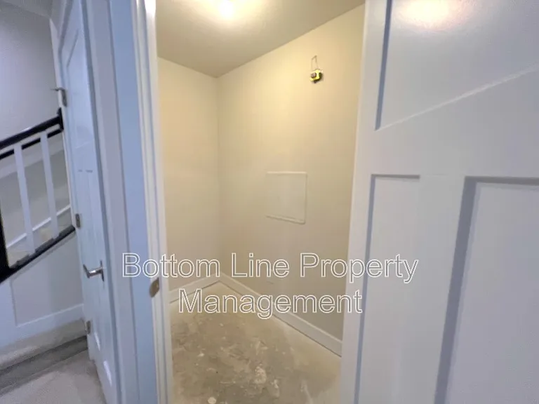 9416 Mallard Mills Dr — Photo 28