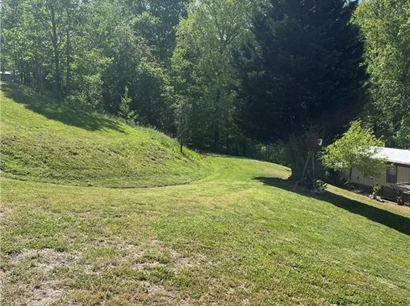 5874 Oak Branch Ln #20, Walkertown, NC 27051