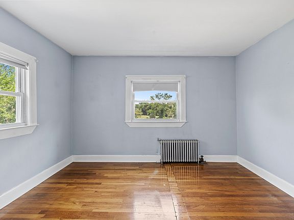 3rd image of 869 Granite St #2