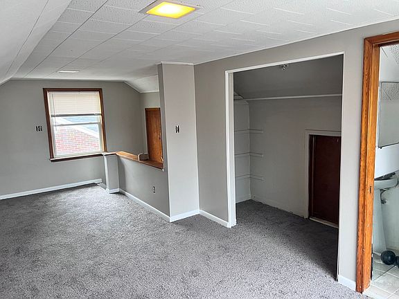 3rd image of 19989 Strathmoor St