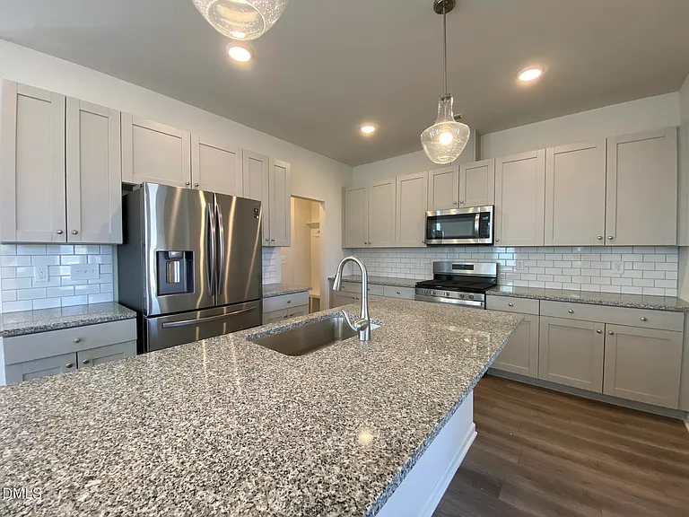 760 Creekway Dr — Photo 6