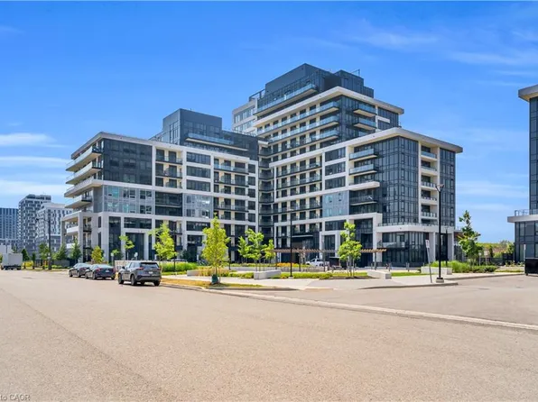 3200 William Coltson Ave #622, Oakville, ON L6H 7W6