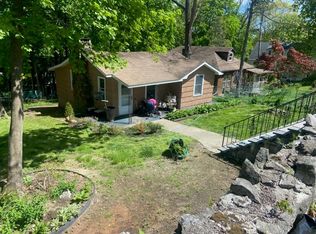 126 Hewitt St, Lake Peekskill, NY 10537
