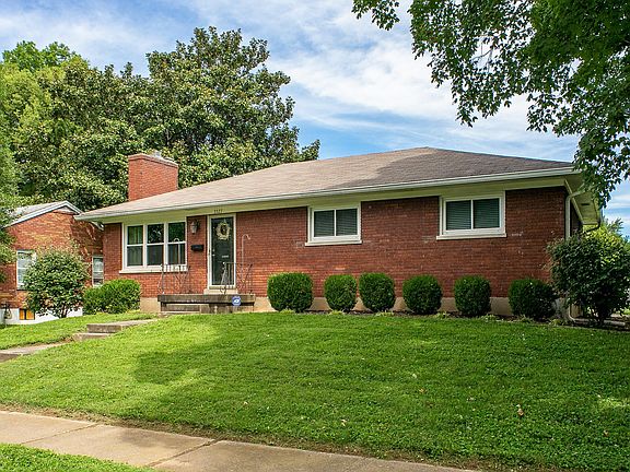4th image of 3327 Ellis Way