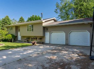 2764 E Millbrook Rd, Mt Pleasant, MI 48858