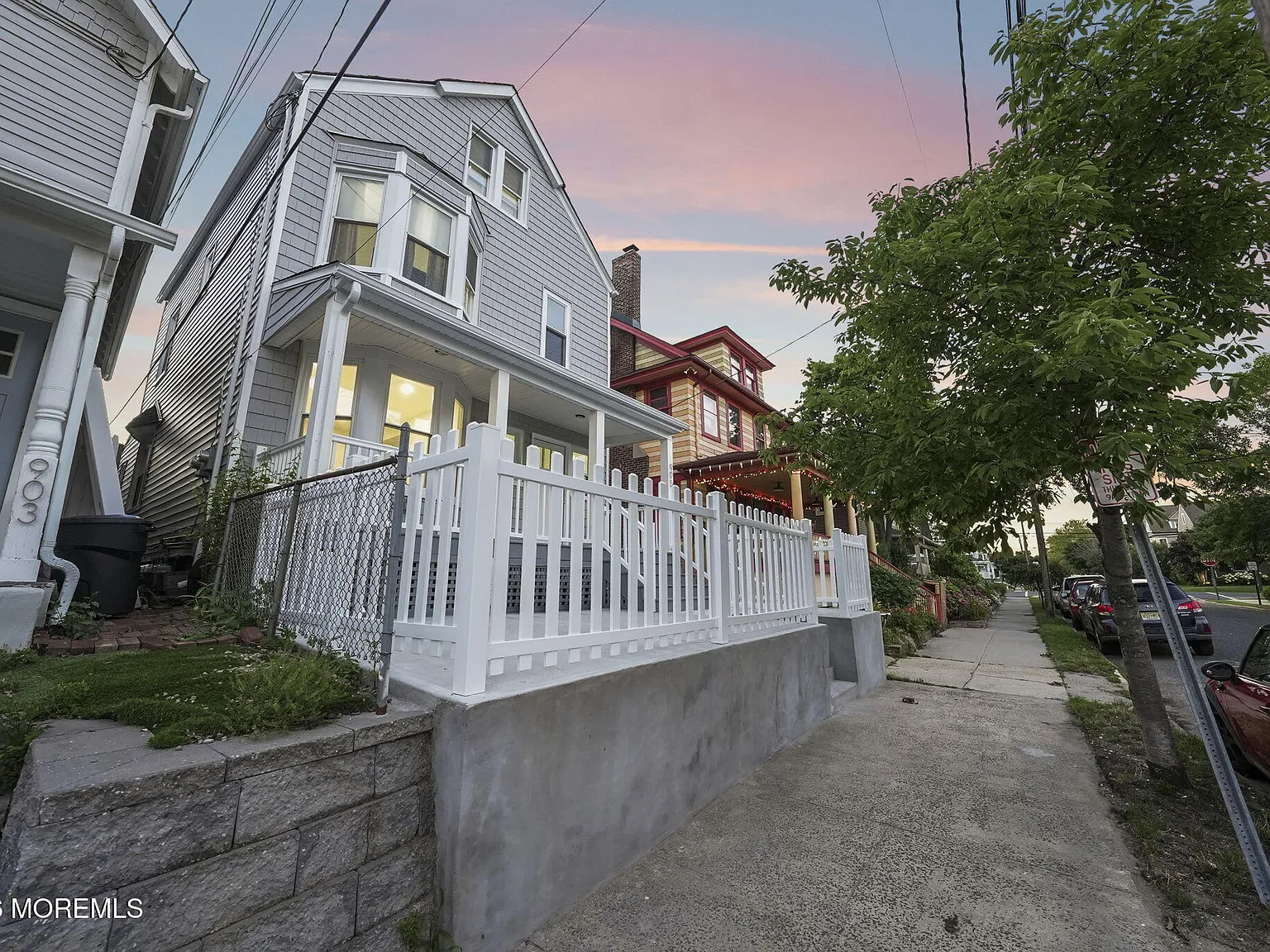 905 Emory St — Photo 2