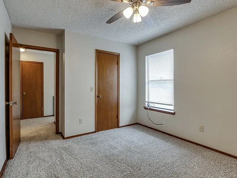 1705 N Gleason Ave — Photo 28