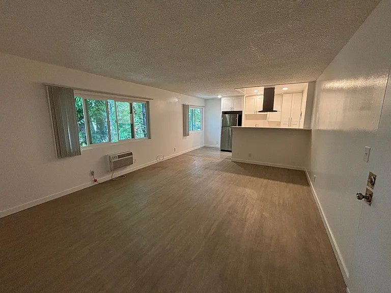 4540 Vista Del Monte Ave — Photo 5