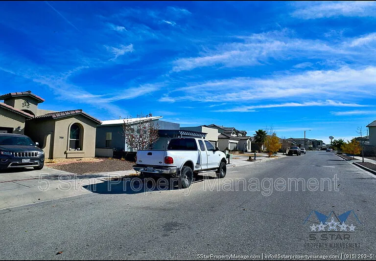 781 Croxdale St — Photo 45