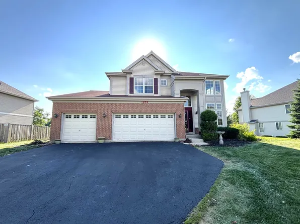 1959 Country Hills Dr, Yorkville, IL 60560