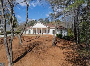 1275 Oakhaven Dr, Roswell, GA 30075