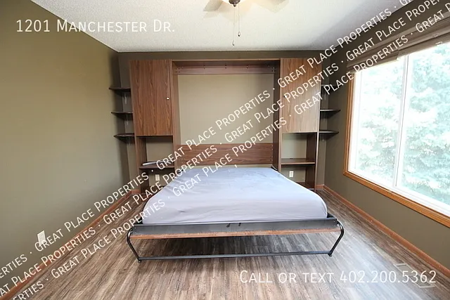 1201 Manchester Dr — Photo 32