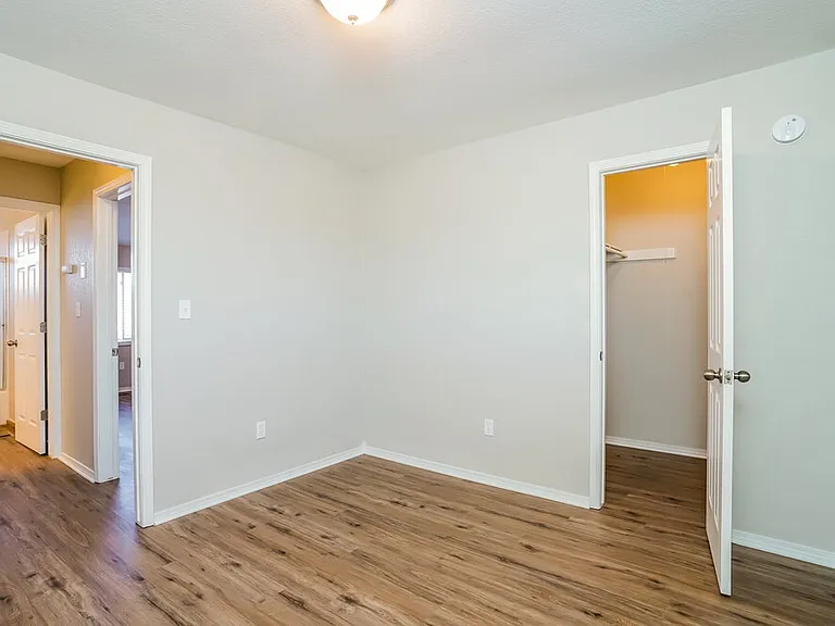 1038 Nolte Dr W — Photo 13