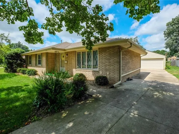 1506 N 4th Ave E, Newton, IA 50208