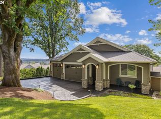 13562 Peters Rd, Lake Oswego, OR 97035