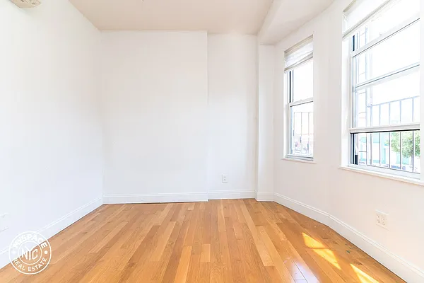 Rented by MySpaceNYC | media 2