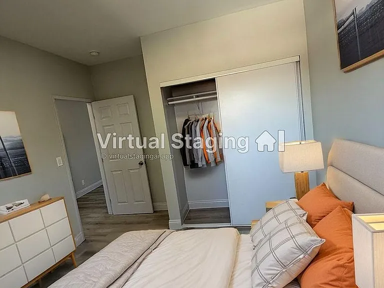 8100 S Western Ave — Photo 4