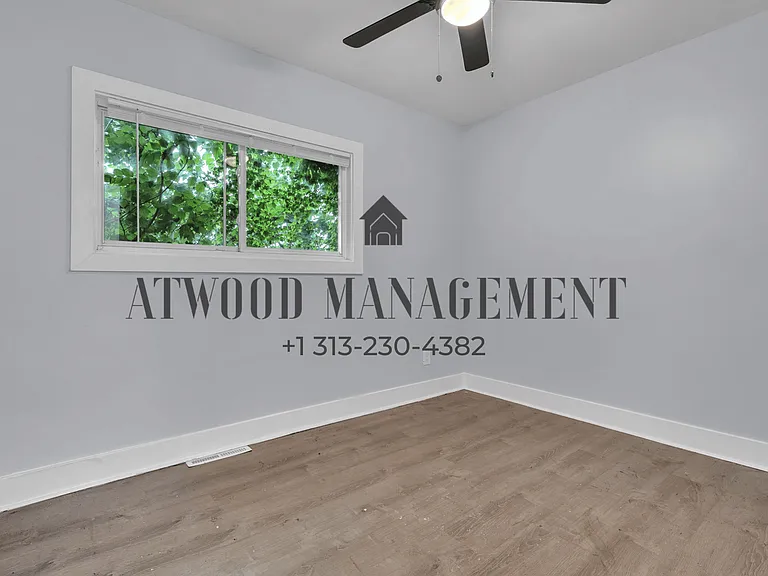 7677 Westwood St — Photo 8