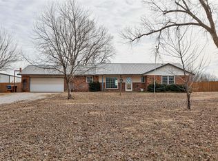 410 Sky Ln, Tuttle, OK 73089