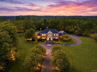 10 Colonial Drive, Upper Brookville, NY 11545