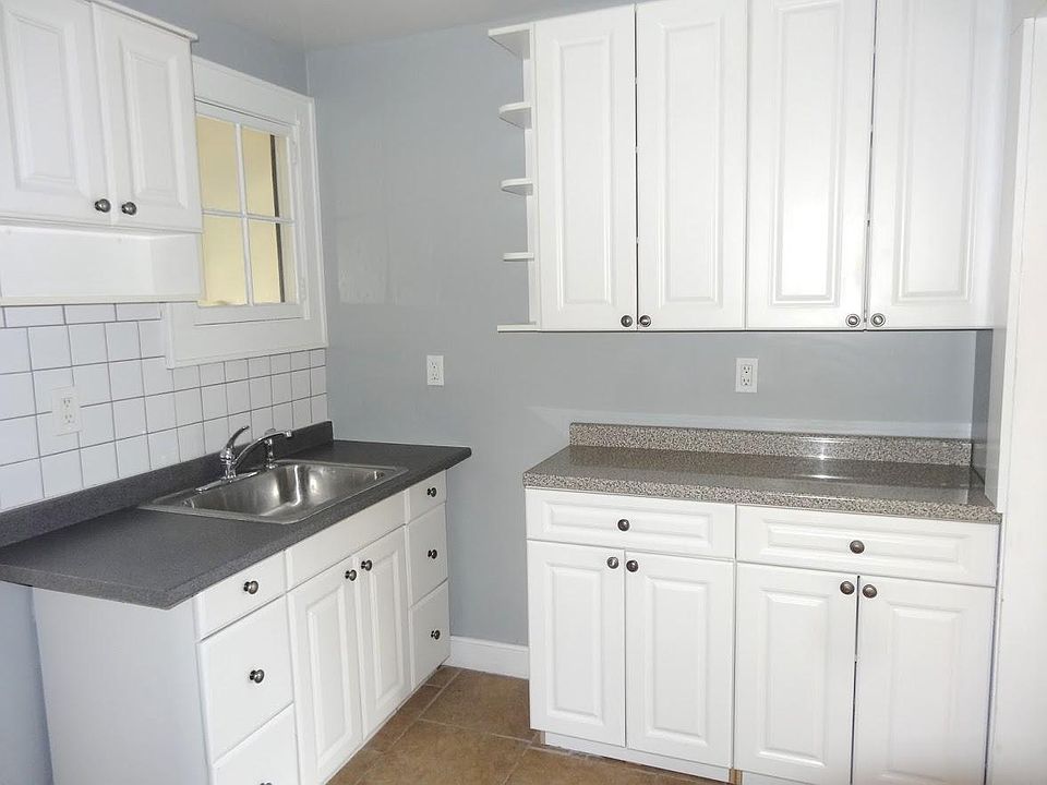1st image of 96 Holland Ave #3