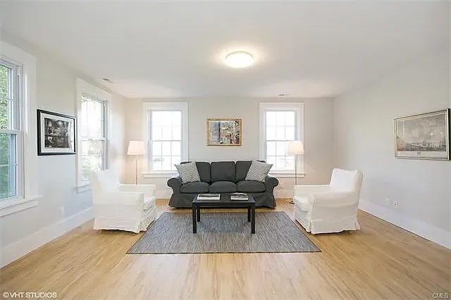 2 Park St #2B — Photo 6