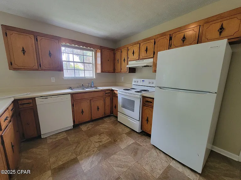 6321 Olokee St — Photo 8