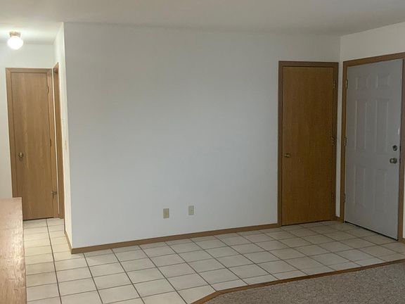 Entryway & Hallway
