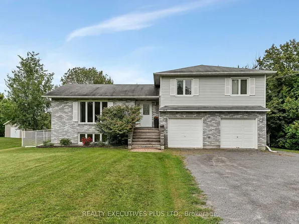 4413 Champlain St, Clarence Rockland, ON K0A 1E0