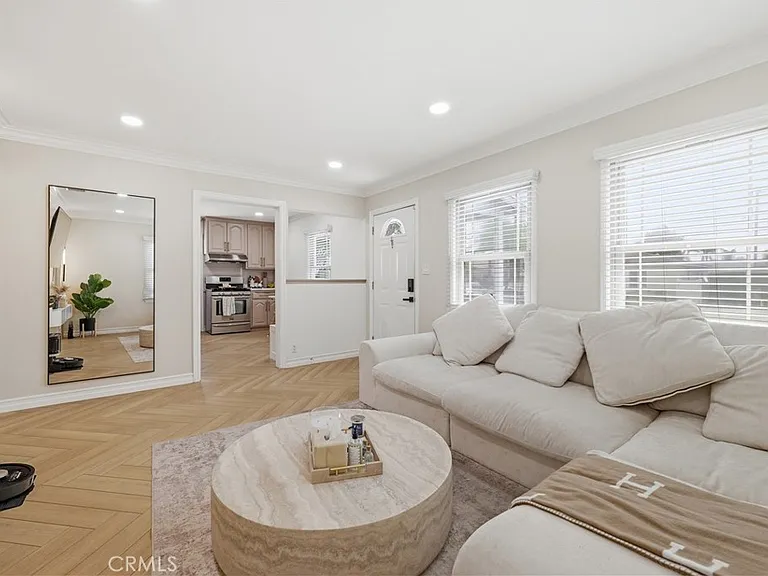 4809 Falcon Ave — Photo 5