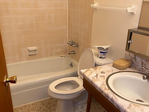 4th image of 6425 W Norwich Ave #103