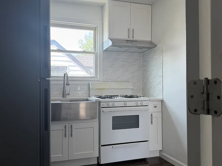 25106 Francis Lewis Blvd #2 — Photo 2