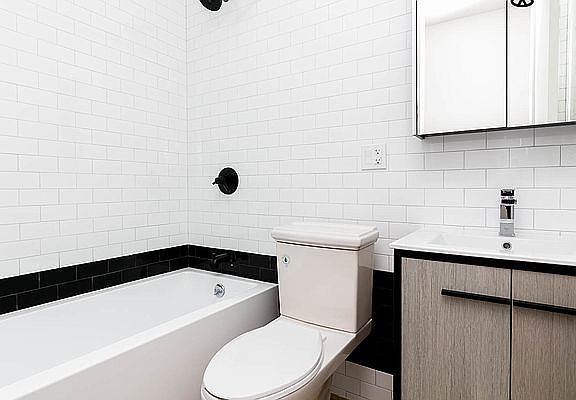 2nd image of 556 Bainbridge St APT 2R