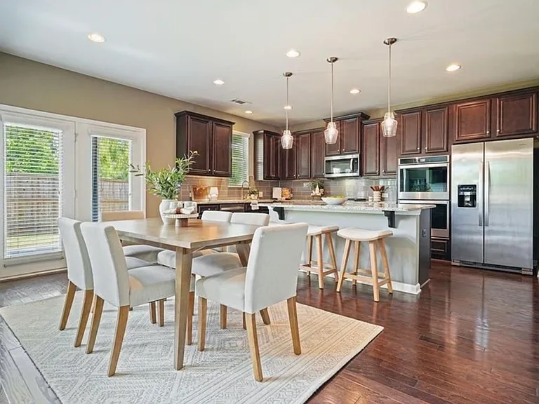 7910 Bristol Valley Dr — Photo 15