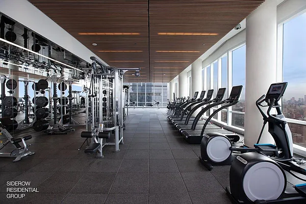 Rented by Siderow Residential Group | media 44