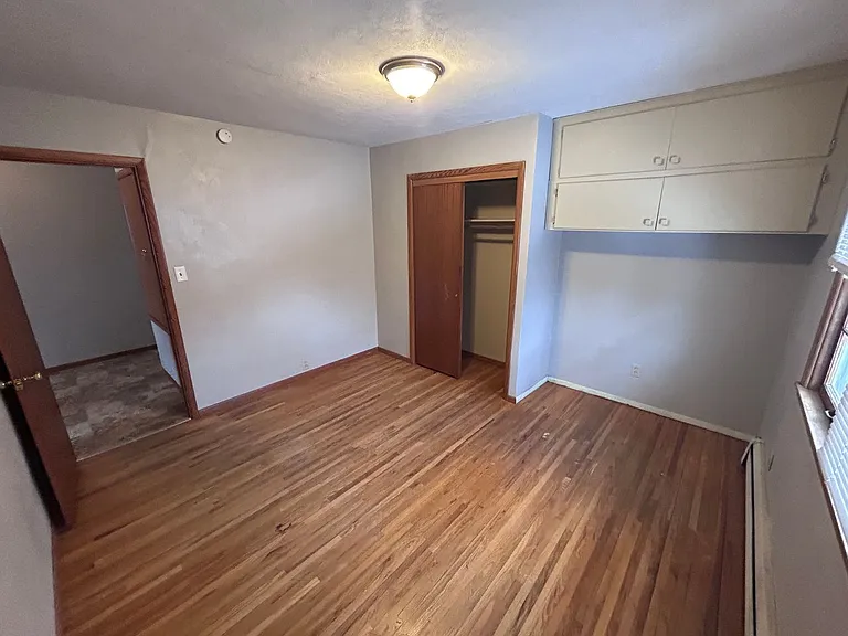 265 Viking Dr — Photo 10