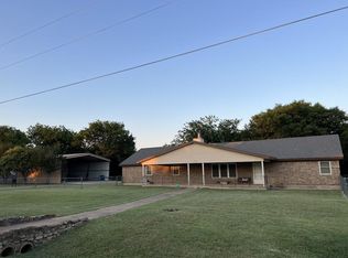 1724 Gale Dr, Azle, TX 76020
