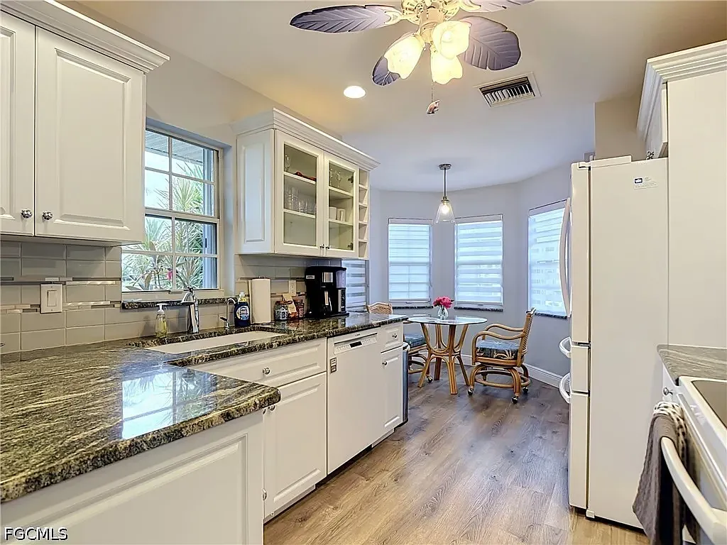 2 bed, 1604 sqft, $2,700 — Photo 4