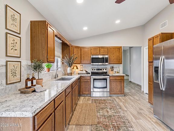 3rd image of 4327 E Siesta Lane
